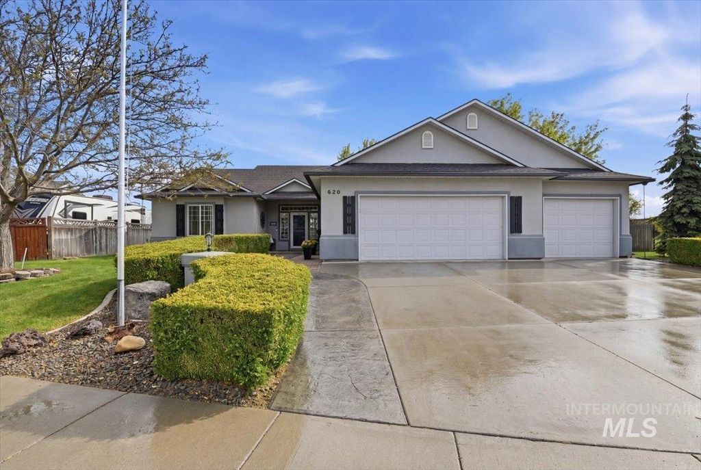 Photo of 620 E Sable Ridge Dr, Kuna, ID 83634 (MLS # 98983465)