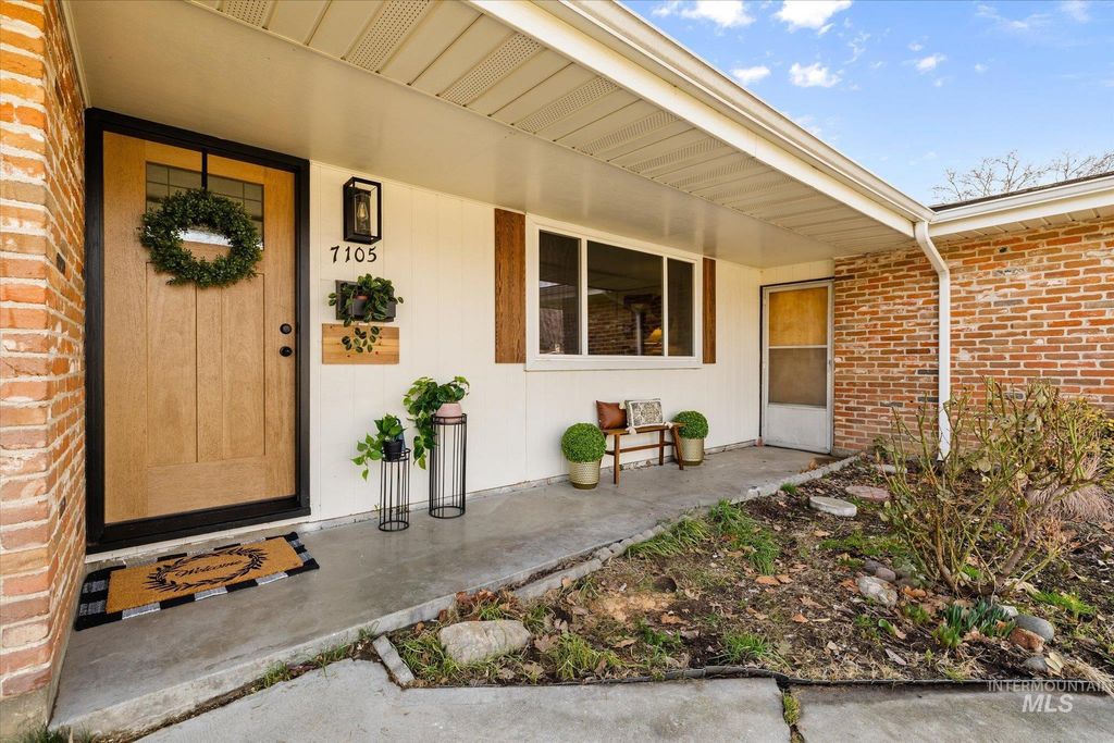 Photo of 7105 San Fernando Dr, Boise, ID 83704 (MLS # 98975034)