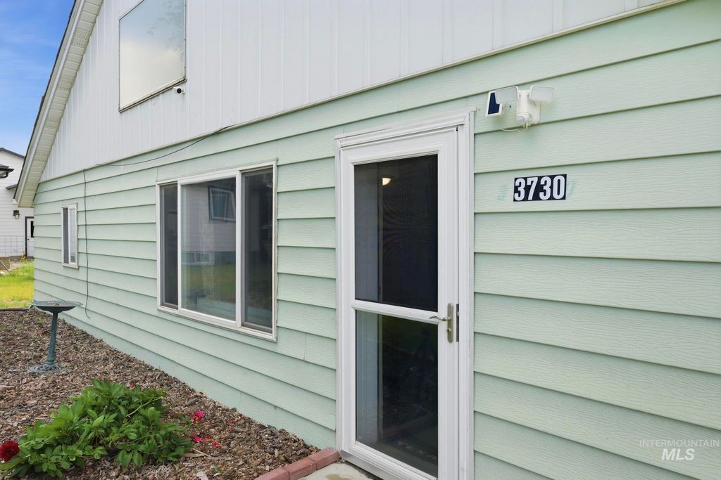 Photo of 3730 21st Street, Lewiston, ID 83501 (MLS # 98986725)