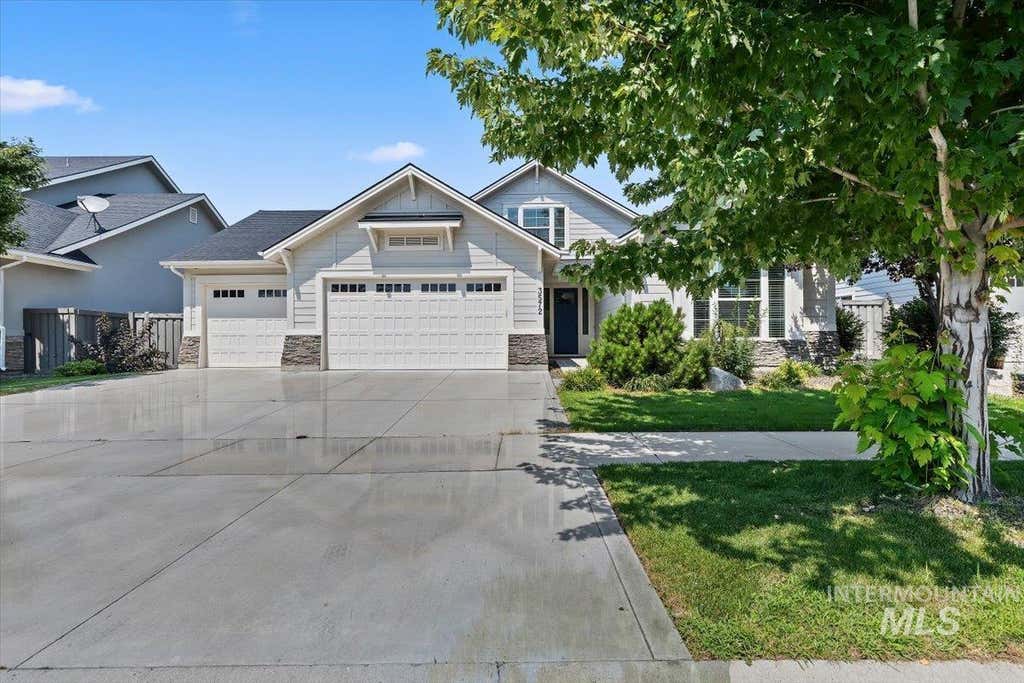Photo of 3572 E Rockhampton St, Meridian, ID 83642 (MLS # 98995733)