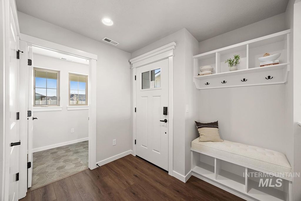 Photo of 3515 E Cedarhurst Drive, Meridian, ID 83642 (MLS # 98981997)