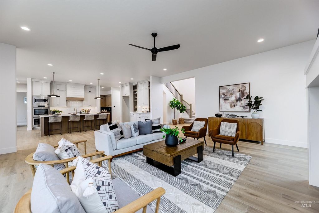 Photo of 13331 N Spring Creek Way, Boise, ID 83714 (MLS # 98980845)