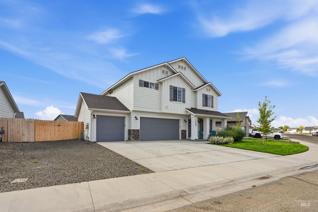 Photo of 13565 Nisene Dr, Caldwell, ID 83607 (MLS # 98999051)