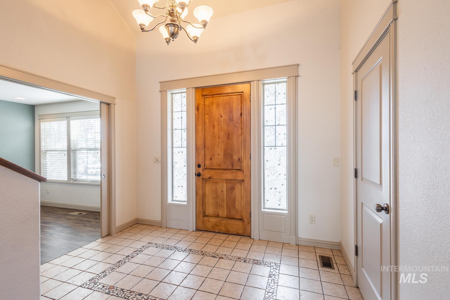 1805 W Lotus Ponds Ct