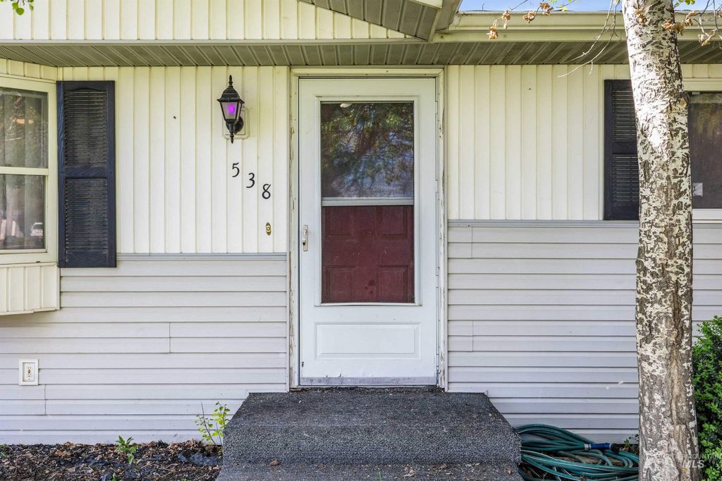 Photo of 538 E Clark St, Paul, ID 83347 (MLS # 98984982)