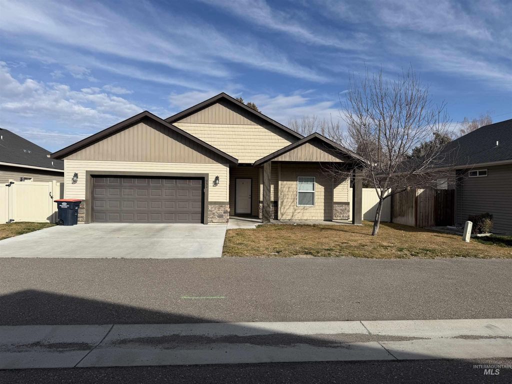 Photo of 934 Americana Circle, Twin Falls, ID 83301 (MLS # 98974187)