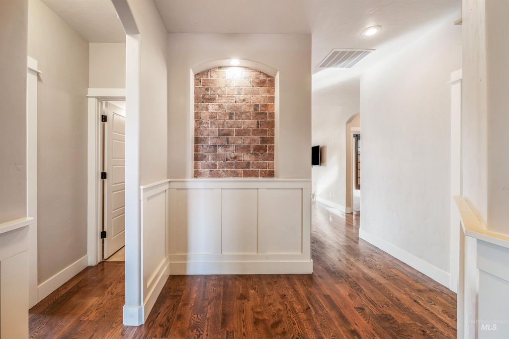 Photo of 10201 W Lakeland Drive, Garden City, ID 83714 (MLS # 98968864)