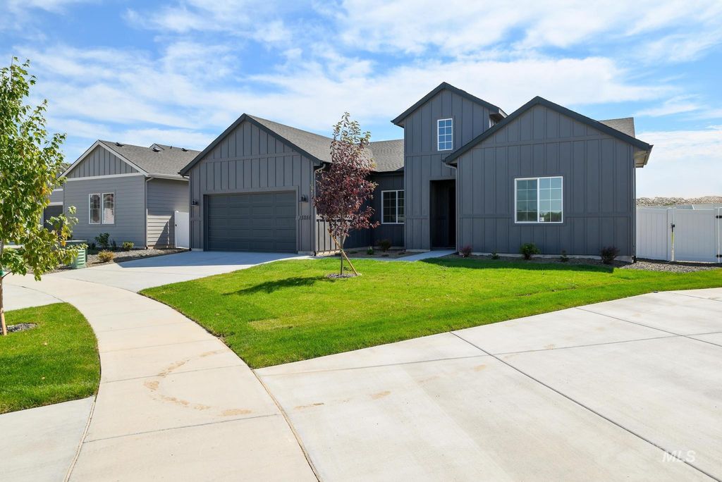 Photo of 15058 Steel Cloud Ave, Caldwell, ID 83607 (MLS # 98965182)