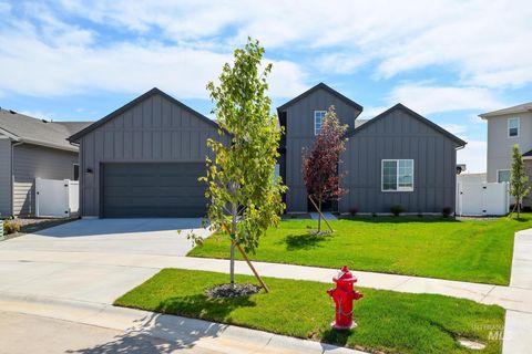 Photo of 15058 Steel Cloud Ave, Caldwell, ID 83607 (MLS # 98965182)