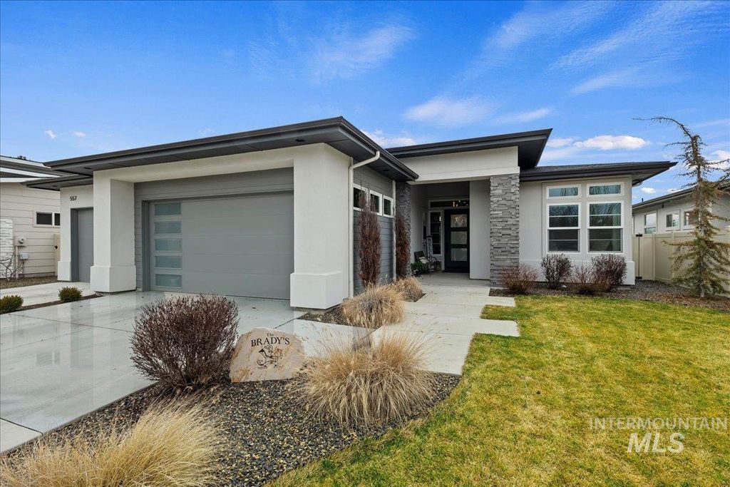 Photo of 557 W Carnelian Lane, Eagle, ID 83616 (MLS # 98976095)
