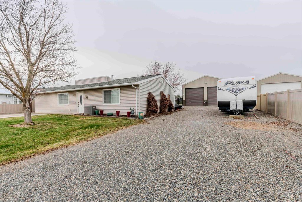 Photo of 2646 25th St, Clarkston, WA 99403 (MLS # 98977941)