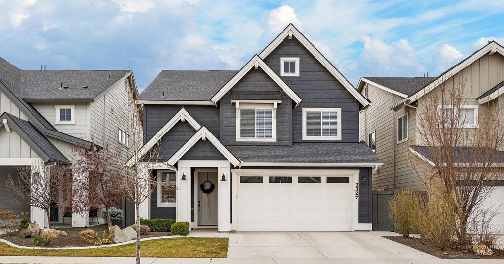 Photo of 3327 E Collingwood Dr, Meridian, ID 83642 (MLS # 98982651)