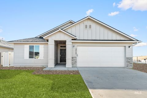 Photo of 3727 E Syracuse St, Nampa, ID 83686 (MLS # 98973333)