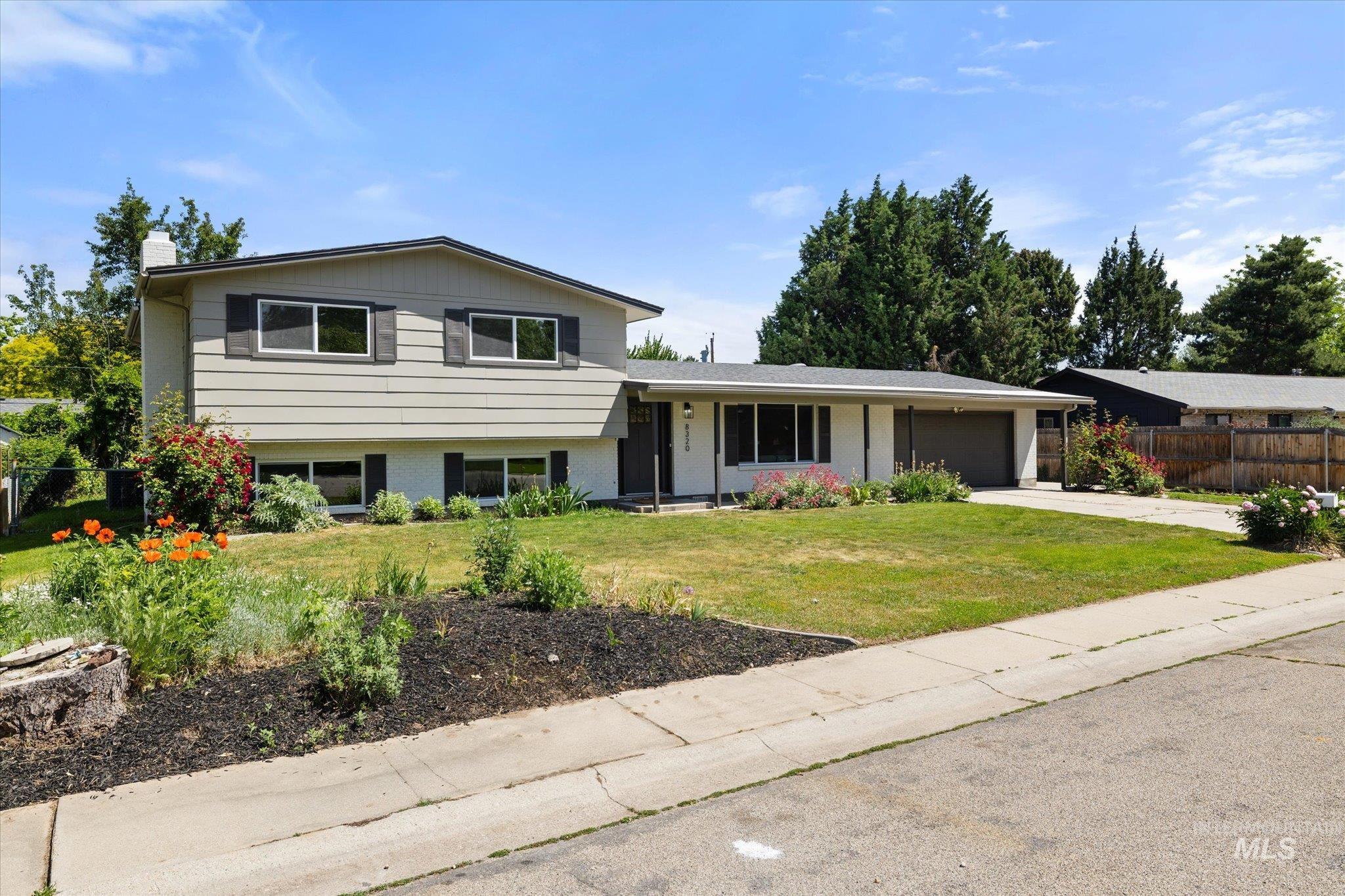 8320 W Wyndham Lane