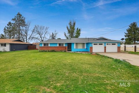 Photo of 1307 Smith Ave, Nampa, ID 83651 (MLS # 98980563)