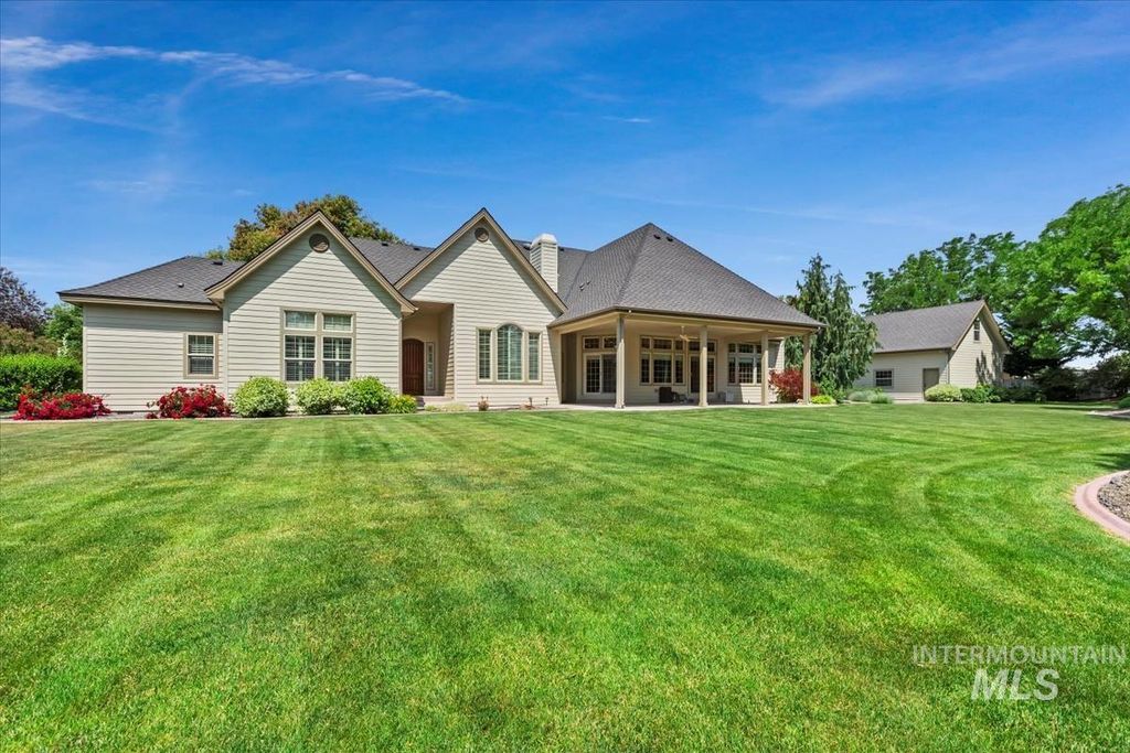 Photo of 2562 Lauren Dr, Ontario, OR 97914 (MLS # 98981011)