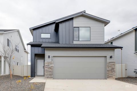 Photo of 917 N Mirror Creek Way, Meridian, ID 83642 (MLS # 98967502)
