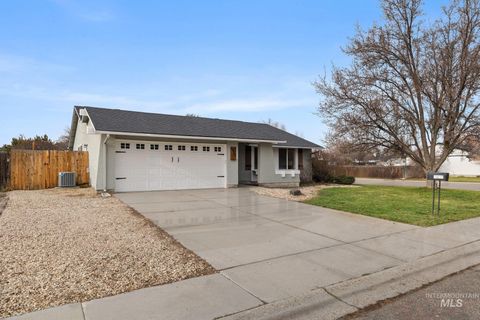 Photo of 3479 N Jullion St, Boise, ID 83704 (MLS # 98969924)