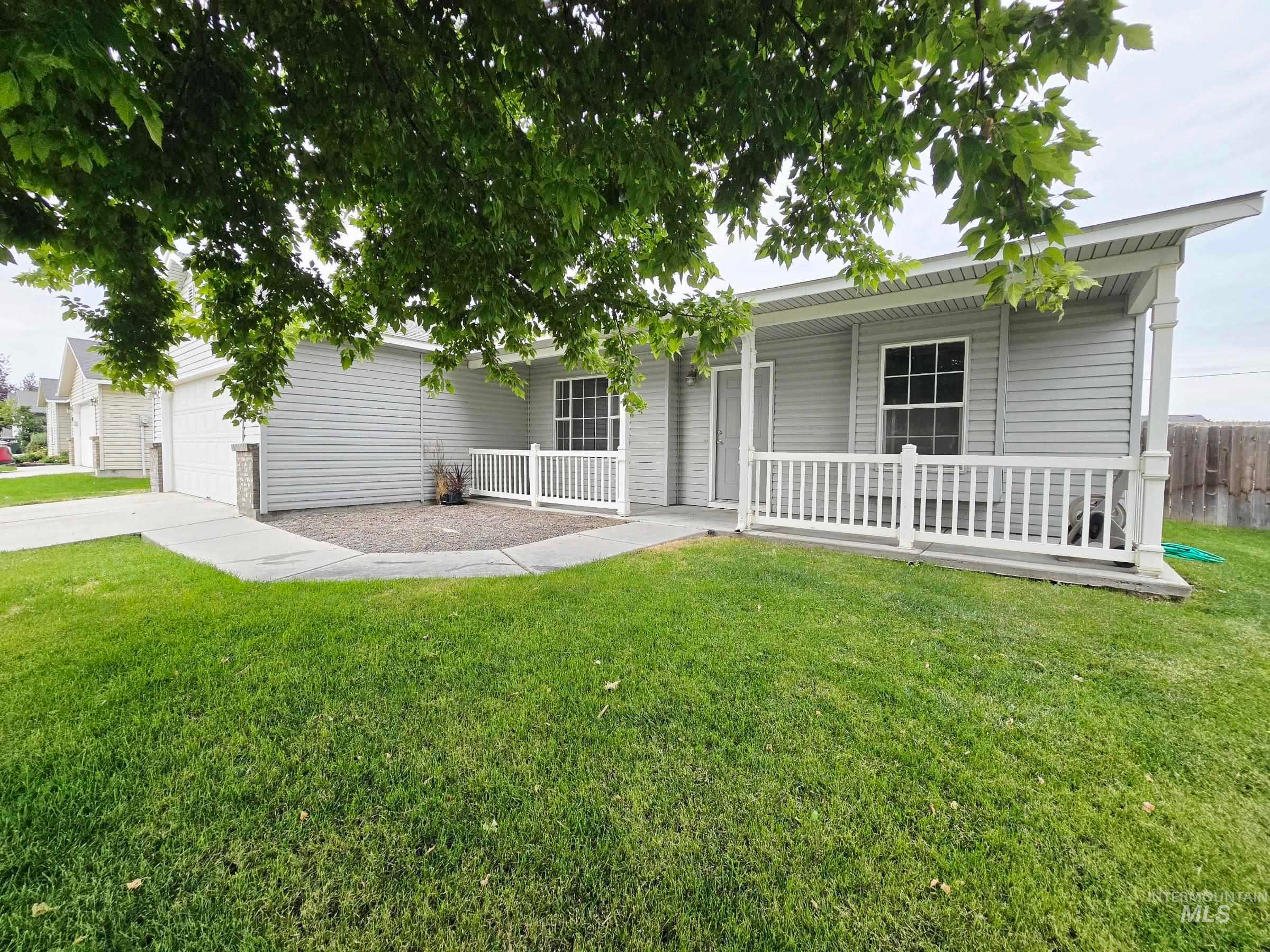 2111 N Sparrowhawk