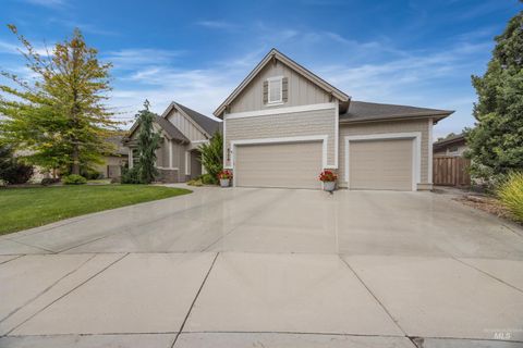 Photo of 6779 N Pira Avenue, Meridian, ID 83646 (MLS # 98989807)