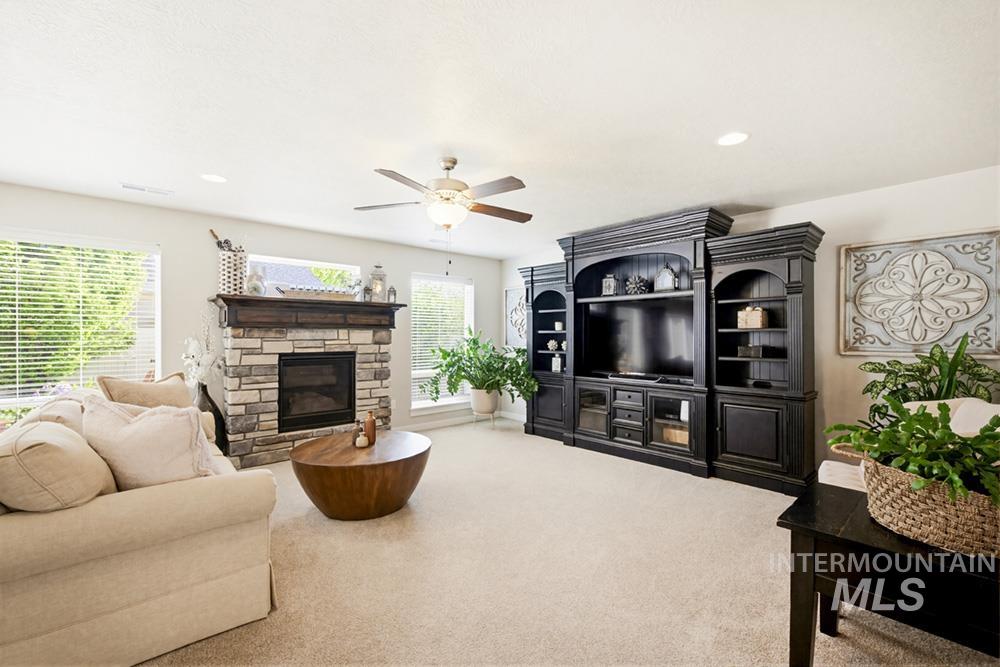 9449 W Silverspring St