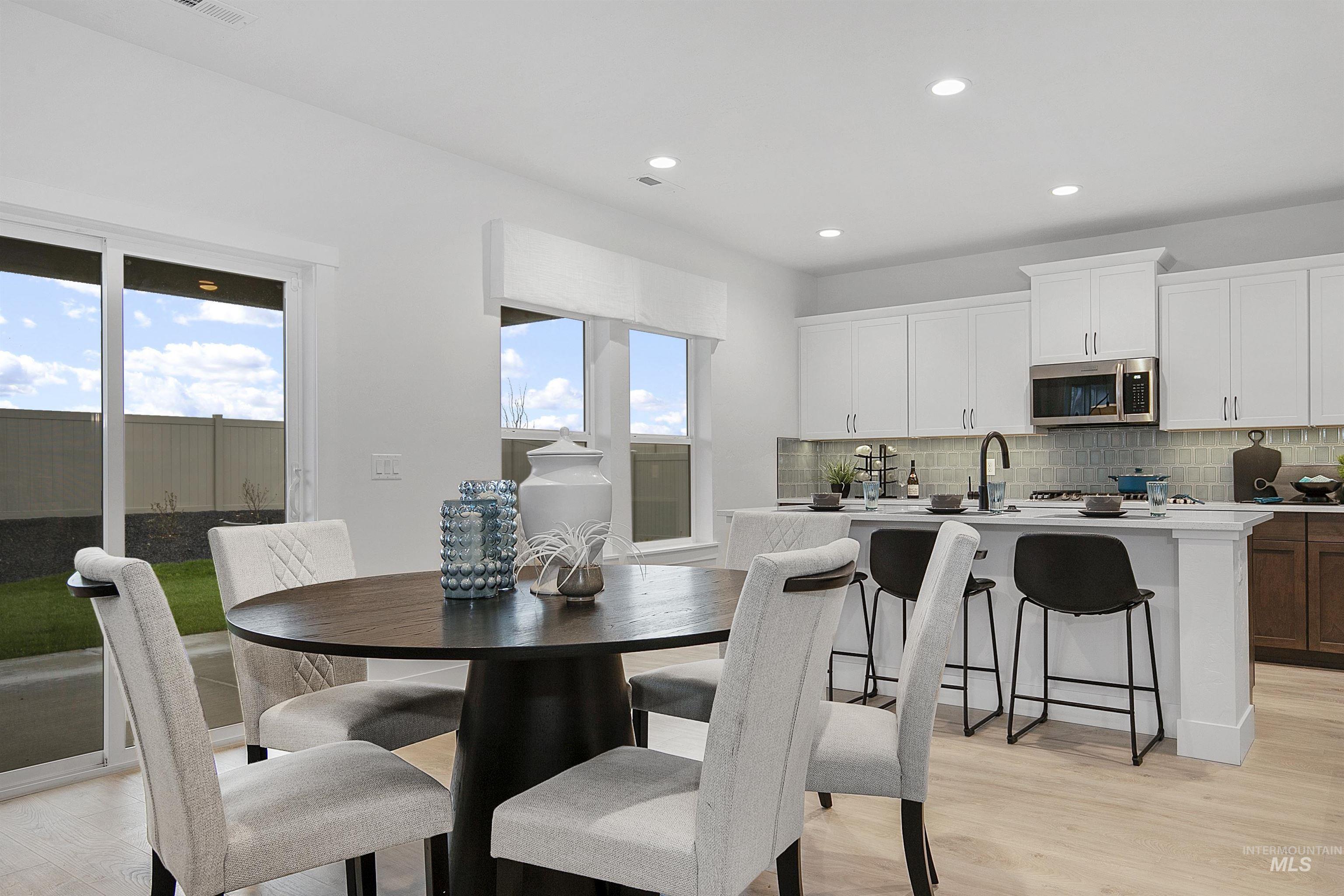 2043 Travelers Court