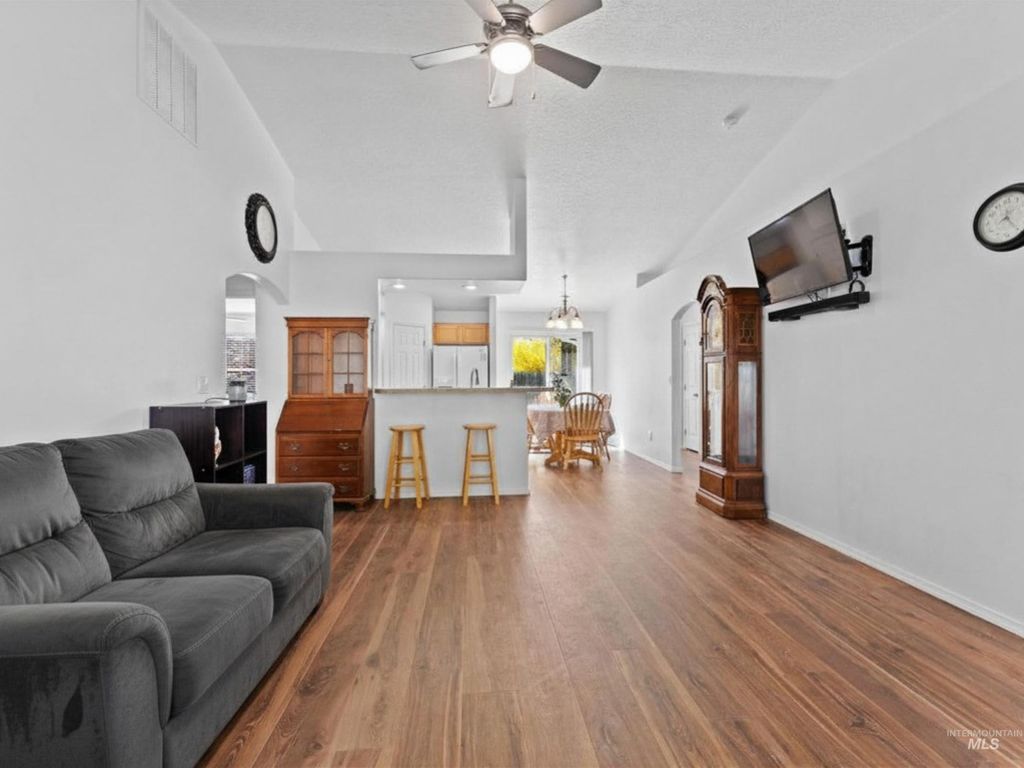 Photo of 14213 Carolina St, Caldwell, ID 83607 (MLS # 98981241)