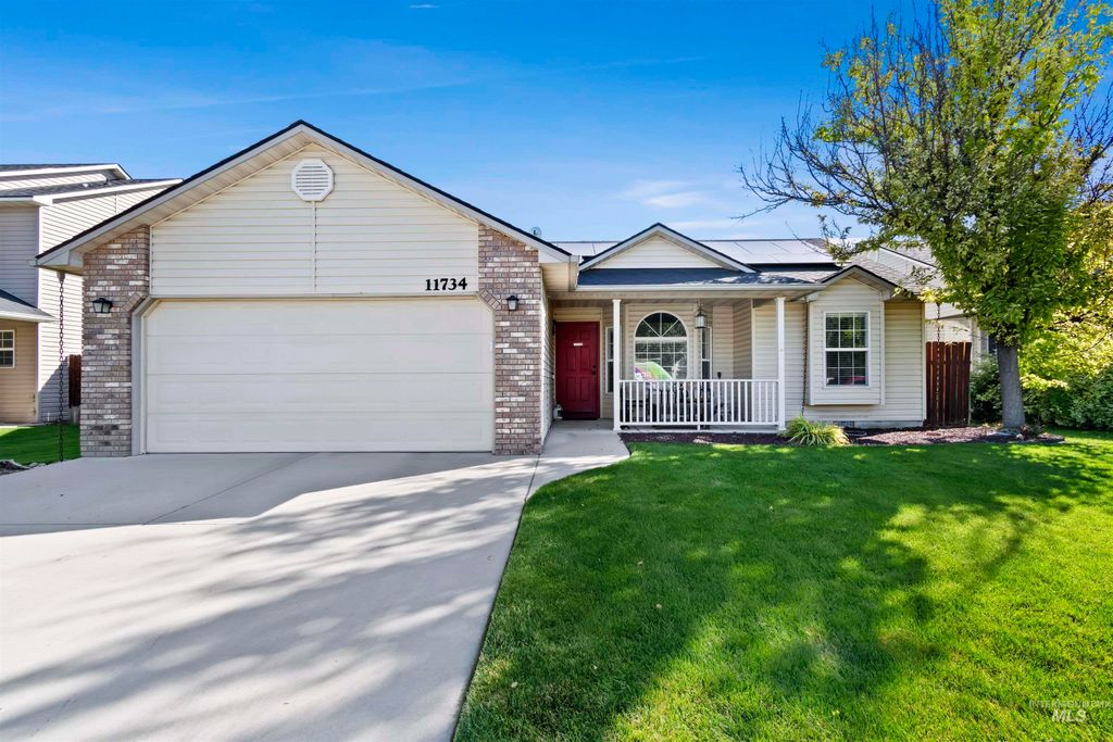 Photo of 11743 W Huckleberry Dr, Nampa, ID 83651 (MLS # 98993617)