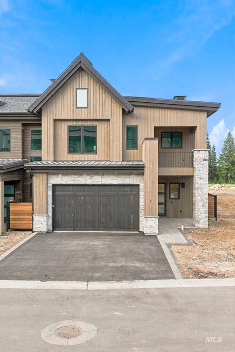 Photo of 81 Dockside Circle, Donnelly, ID 83615 (MLS # 98971970)