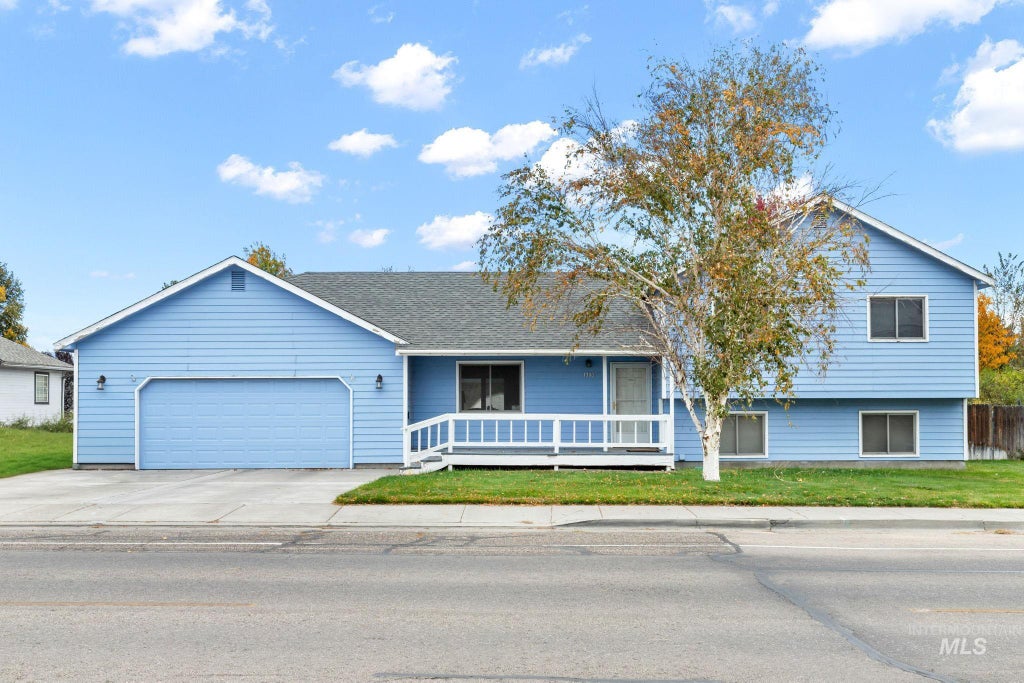 Photo of 1900 N Third East Street, Mountain Home, ID 83687 (MLS # 99004593)