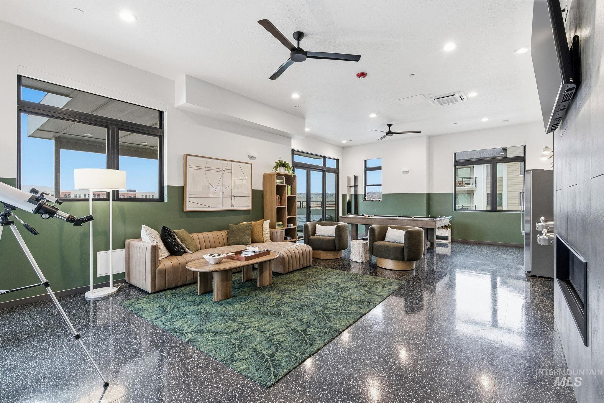 Building lobby featuring recessed lighting