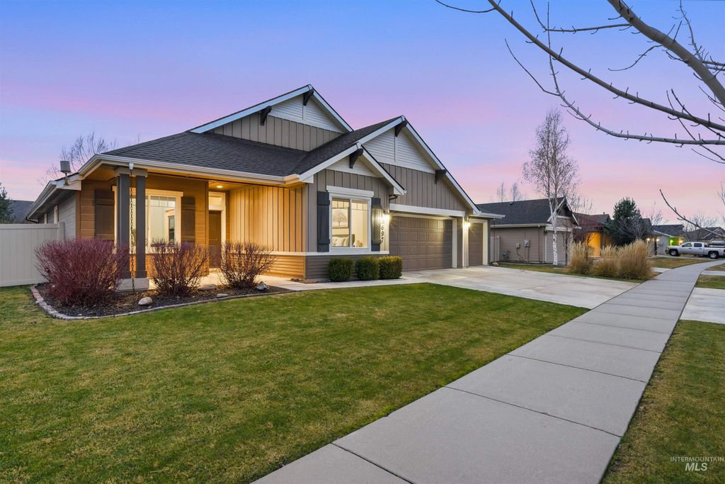 Photo of 5697 W Combermere Dr, Eagle, ID 83616 (MLS # 98971137)