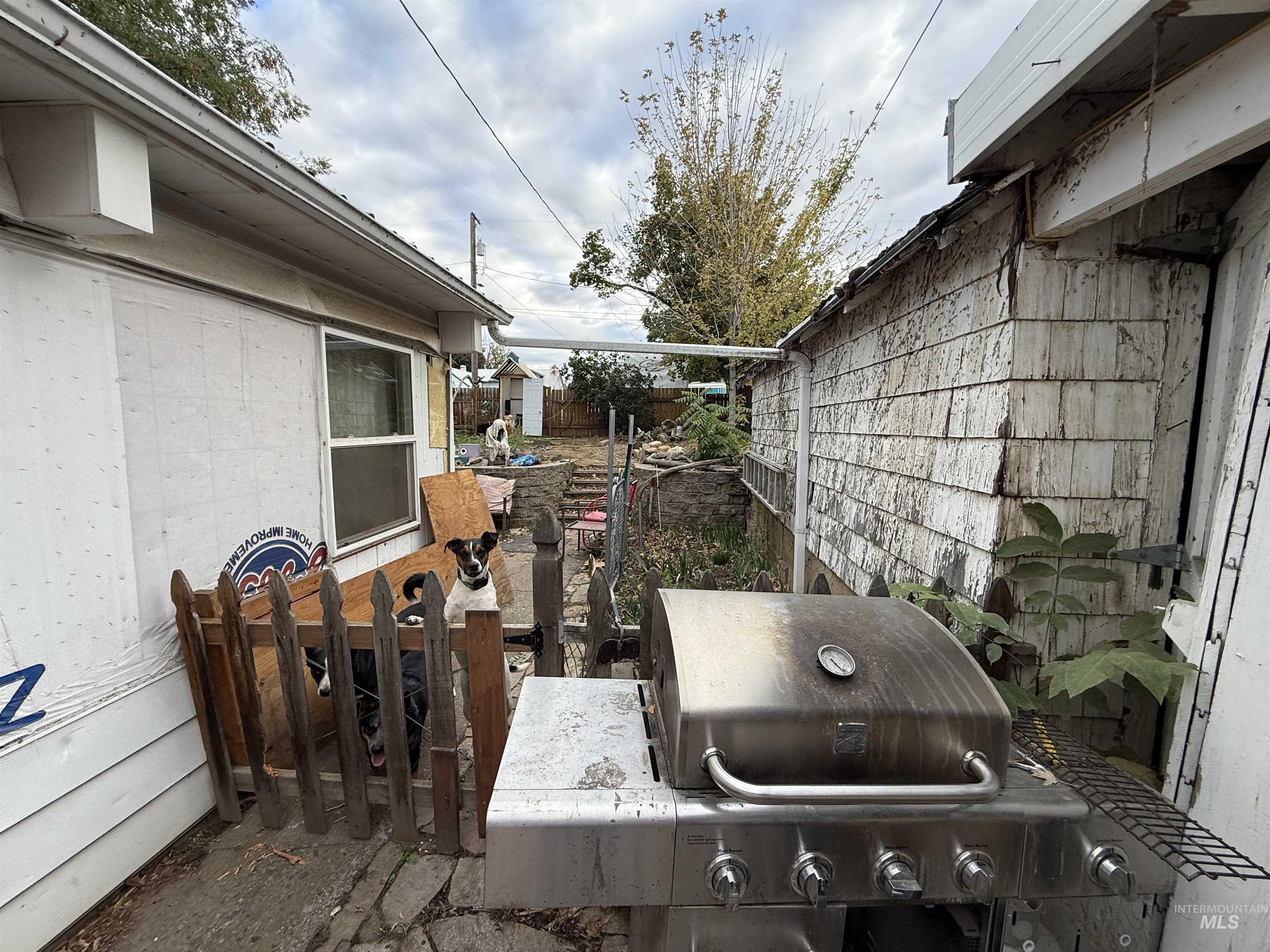 1122 14th Ave
