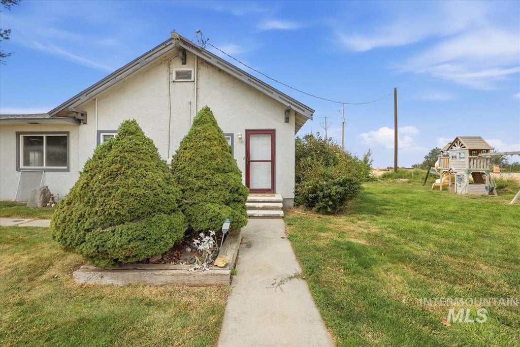 Photo of 4505 Ustick Rd, Nampa, ID 83687 (MLS # 99001770)