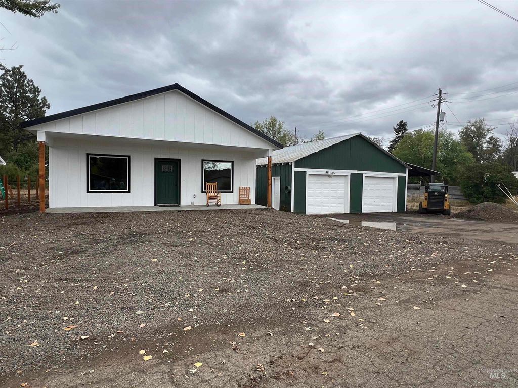 Photo of 405 N Fairfield, Council, ID 83612 (MLS # 98938122)