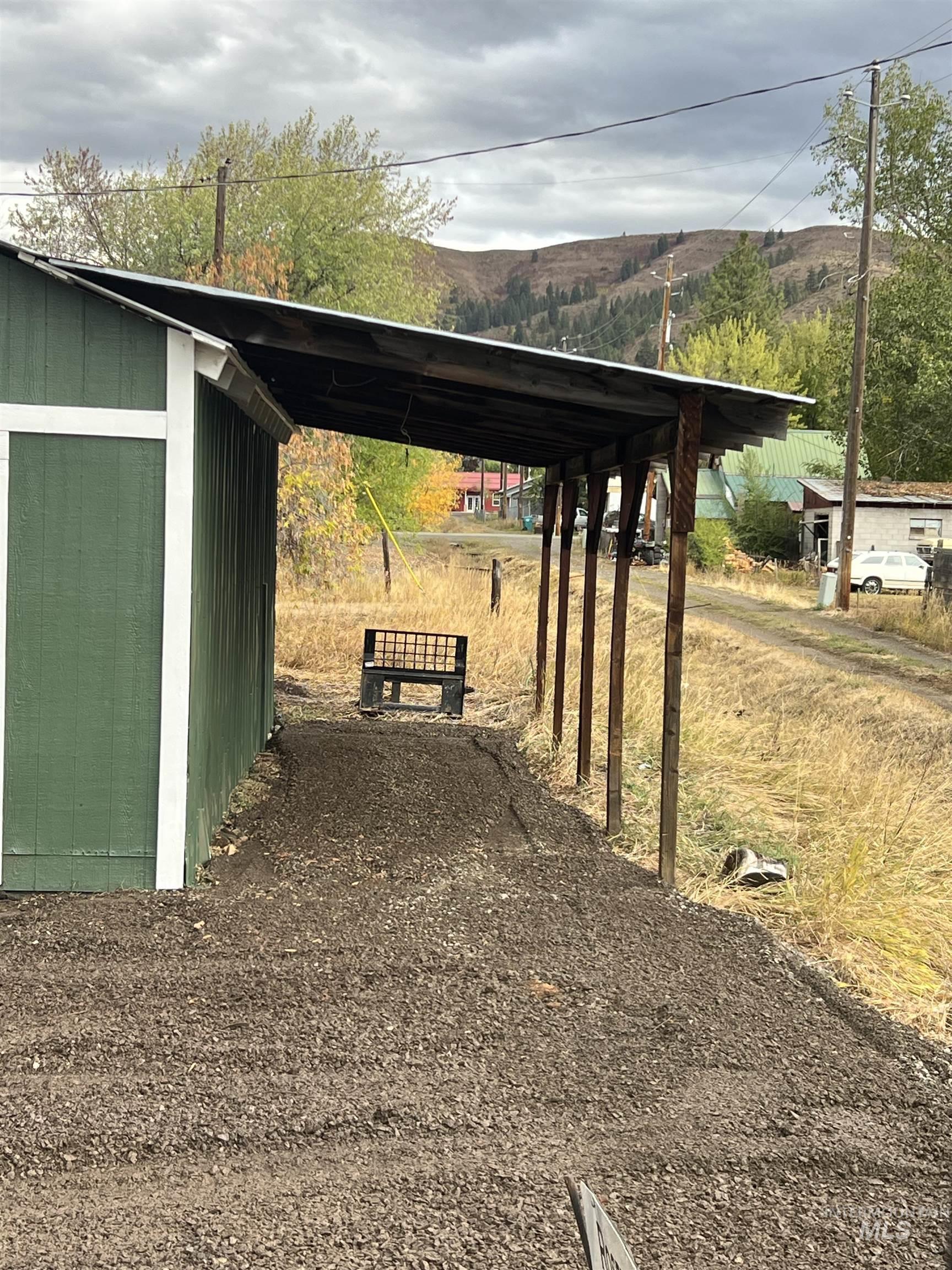 View of home's community featuring a mountain view