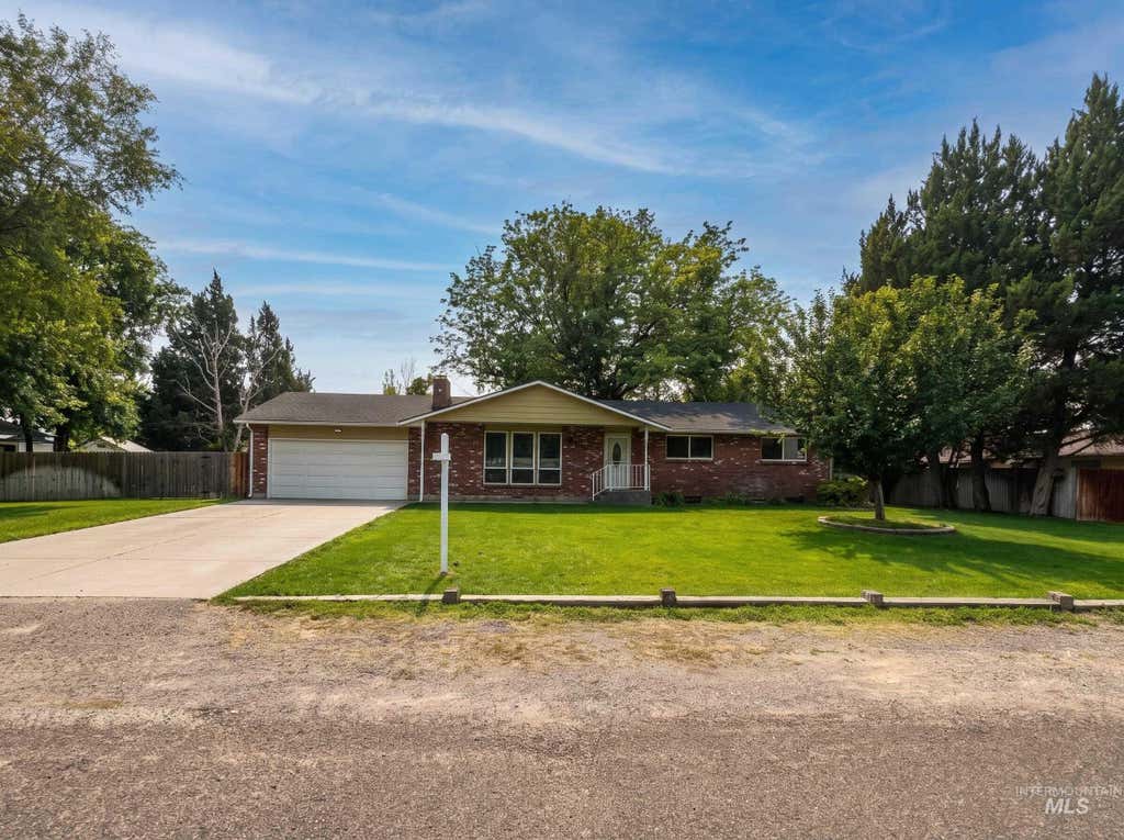 Photo of 2819 Shamrock Ave, Nampa, ID 83686 (MLS # 98995907)