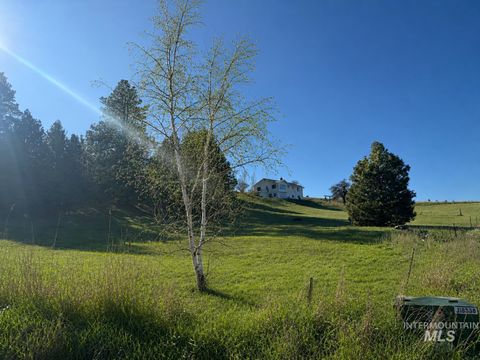 Photo of 1165 Paradise Ridge Road, Moscow, ID 83843 (MLS # 98984966)