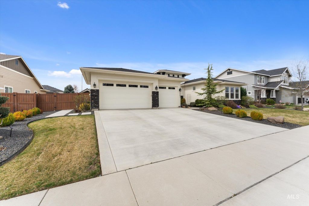 Photo of 2061 N Synergy Ave, Eagle, ID 83616 (MLS # 98982299)