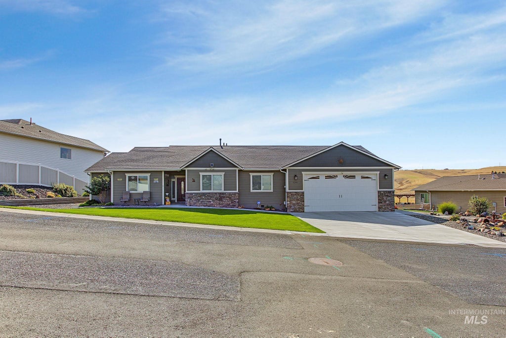 Photo of 2541 3rd Ave, Clarkston, WA 99403 (MLS # 99001543)