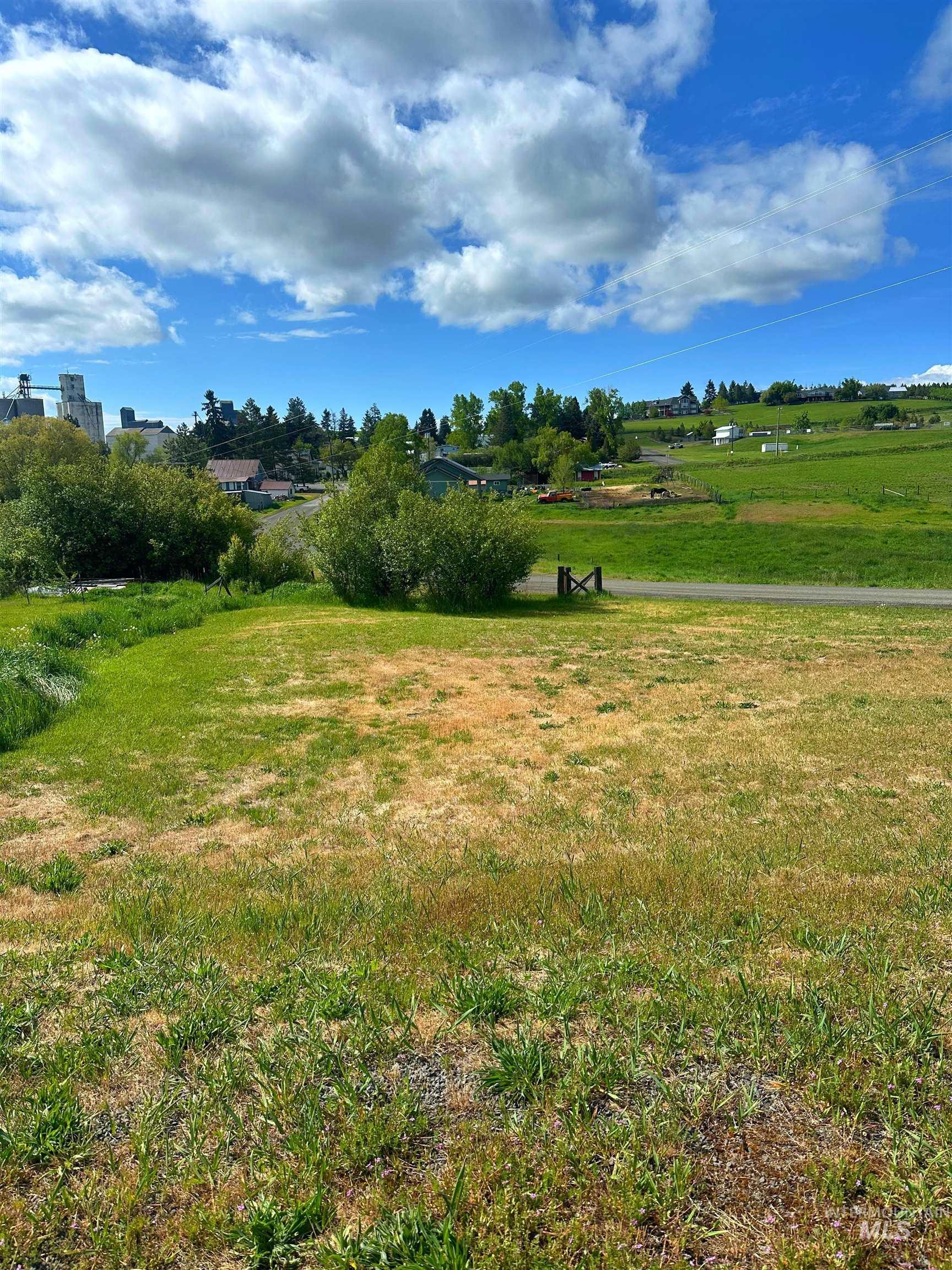 811 Trestle Dr