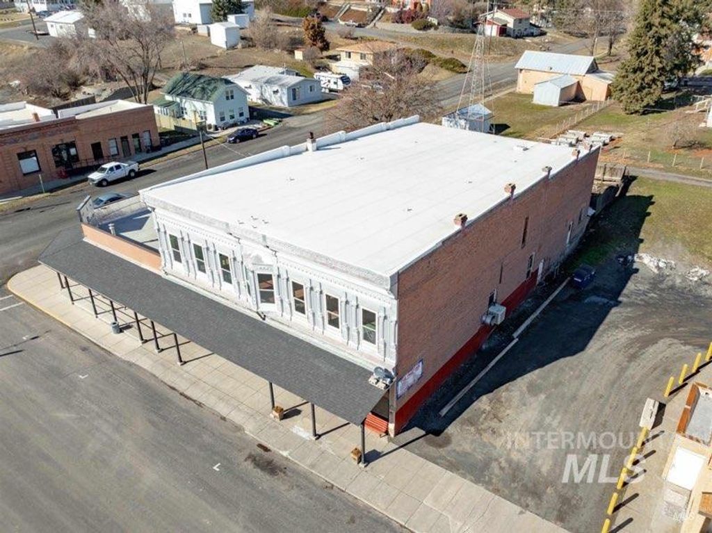 Photo of 132 E Walnut Street, Genesee, ID 83832 (MLS # 98970927)