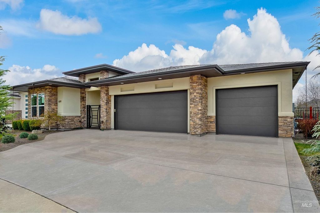 Photo of 6091 W Hamm Court, Eagle, ID 83616 (MLS # 98979701)