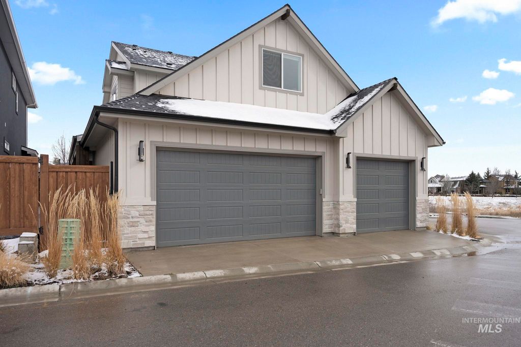 Photo of 2569 S New Haven Ln, Boise, ID 83716 (MLS # 98975502)
