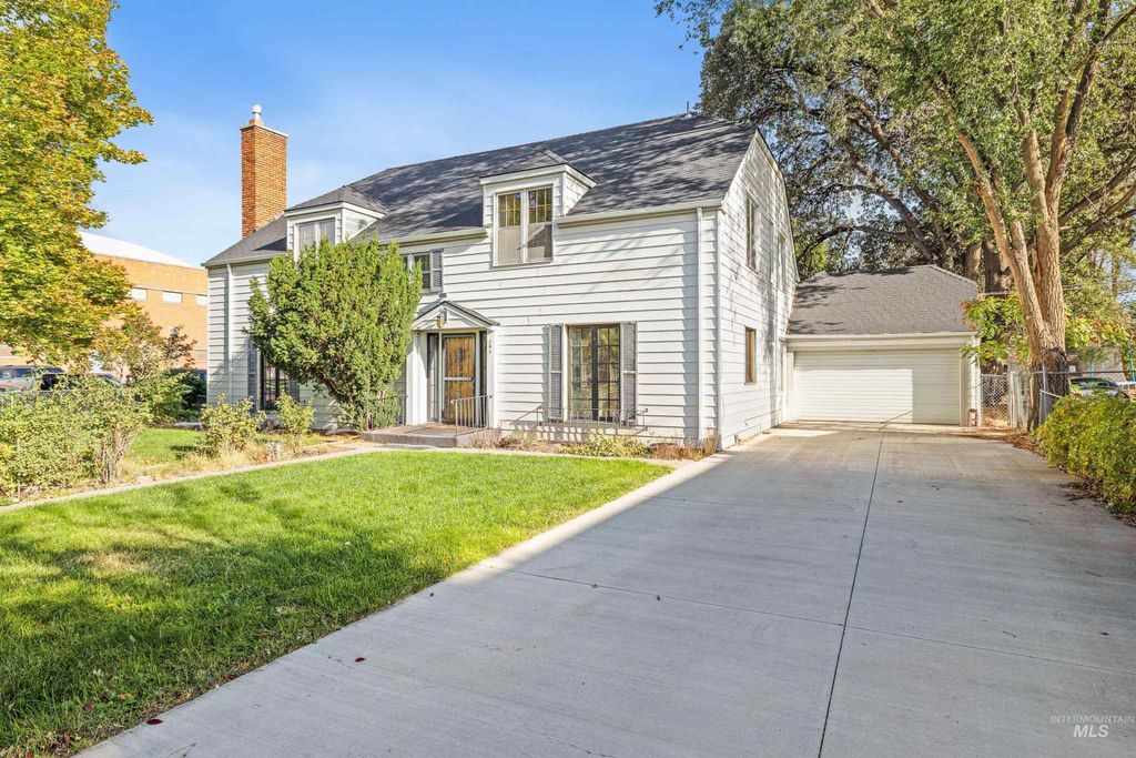 Photo of 705 Maple Street, Buhl, ID 83301 (MLS # 98963932)