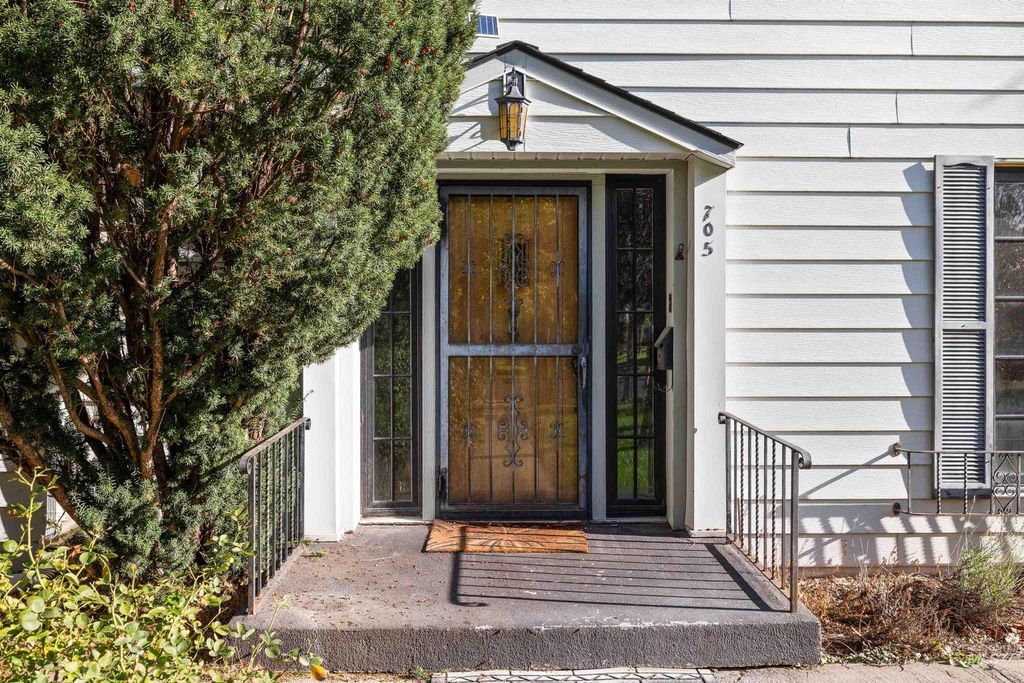 Photo of 705 Maple Street, Buhl, ID 83301 (MLS # 98963932)
