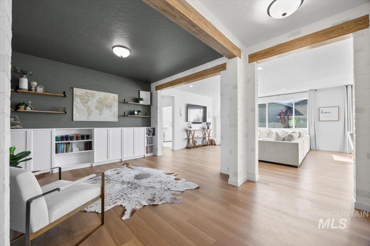 2195 Savoy Court