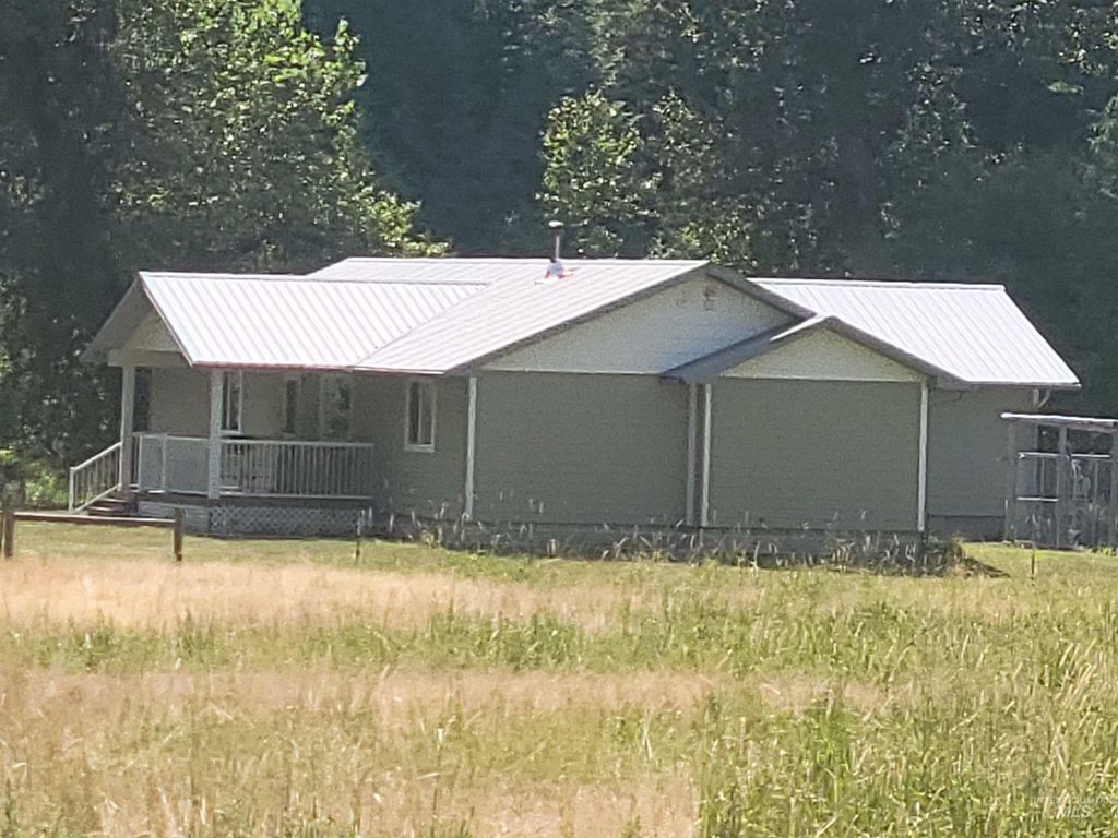 Photo of 437 Clear Creek Rd, Kooskia, ID 83539 (MLS # 98975299)