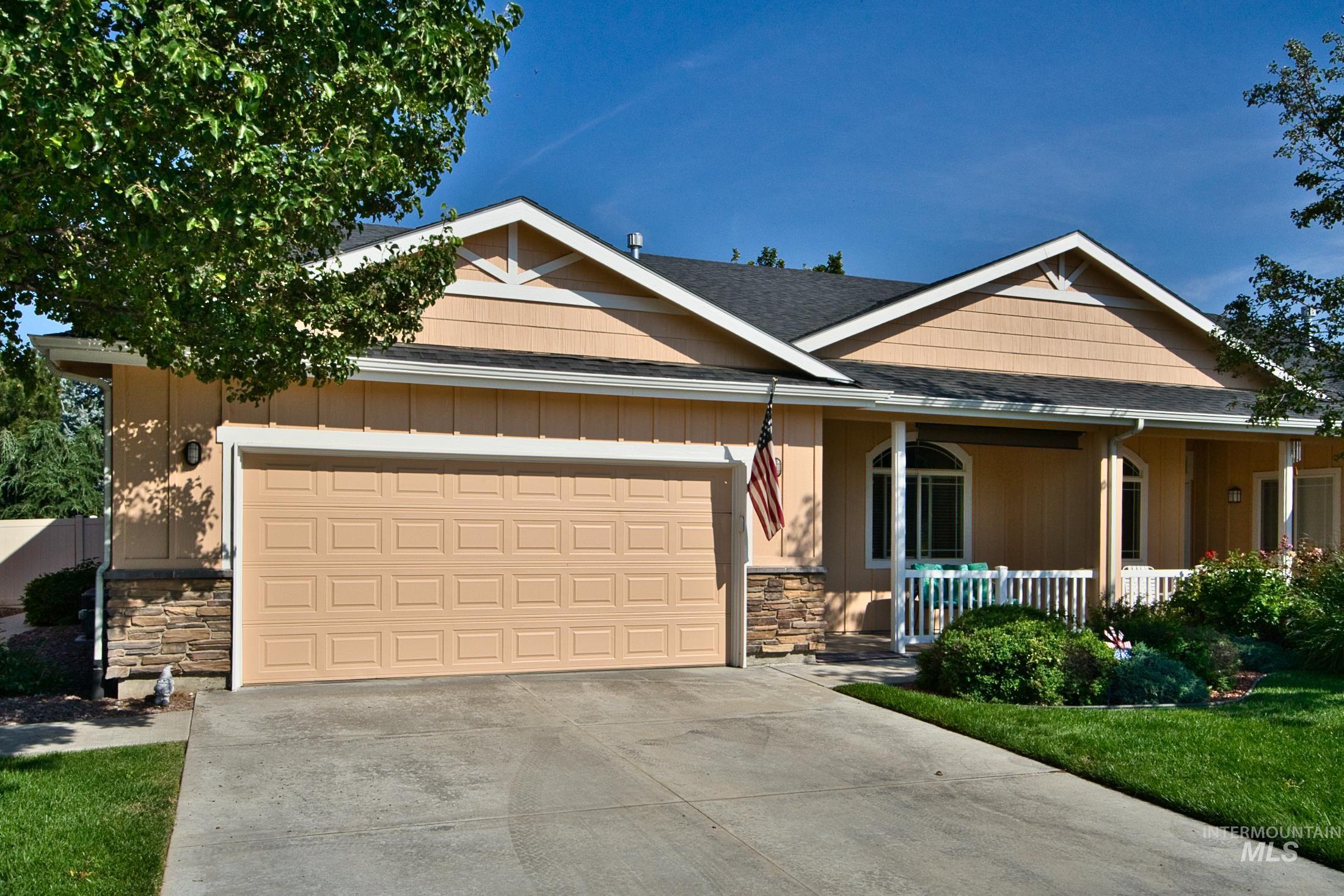 2442 N Blue Springs Ave