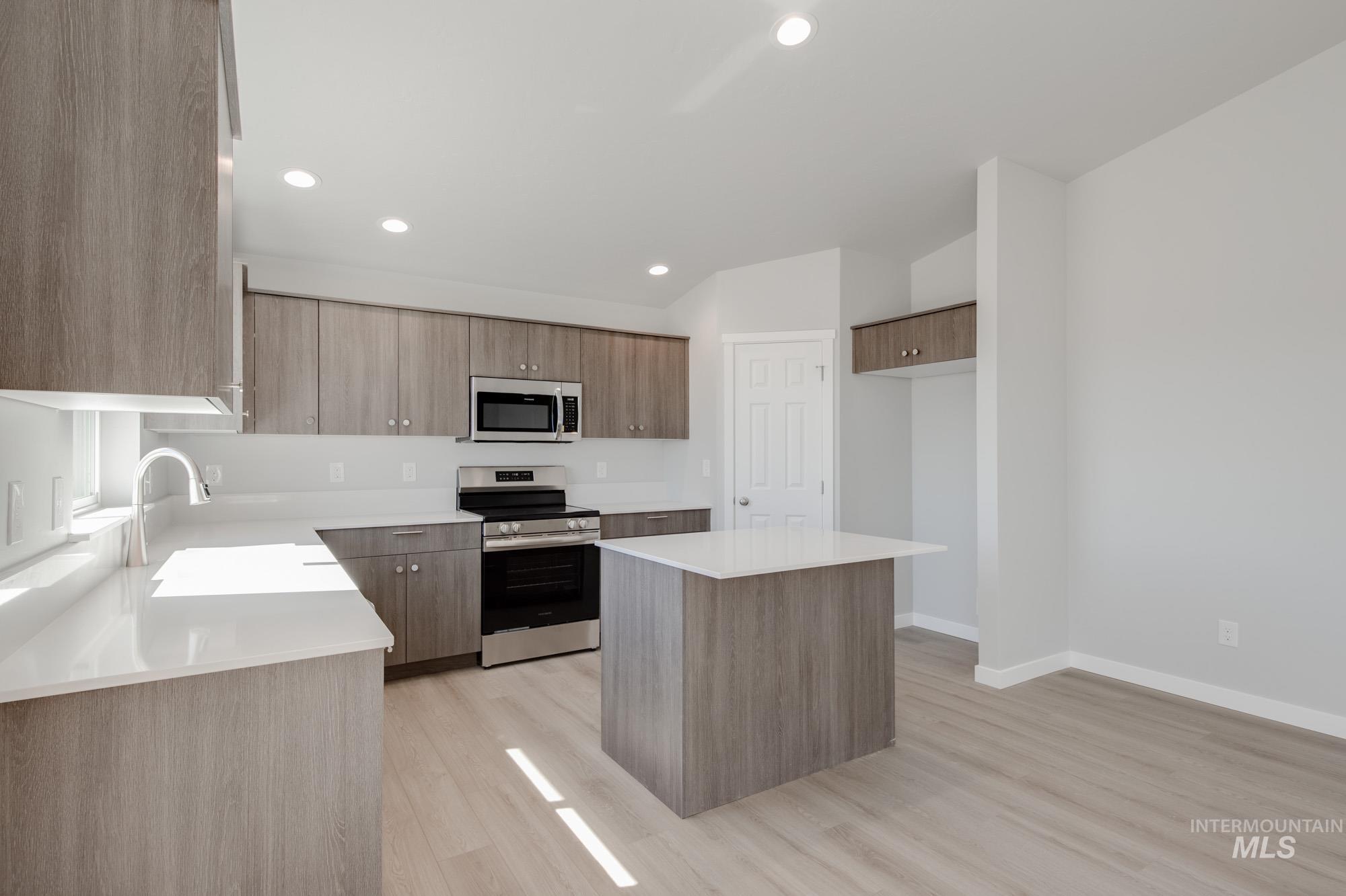 3058 N Arroyo Vista Way